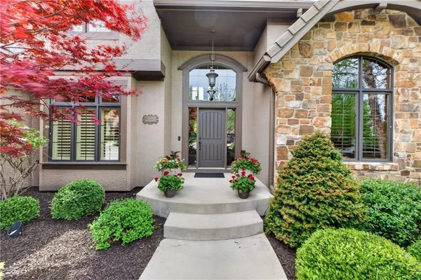 $1,350,000 | 15320 Larsen, Overland Park, KS 66221