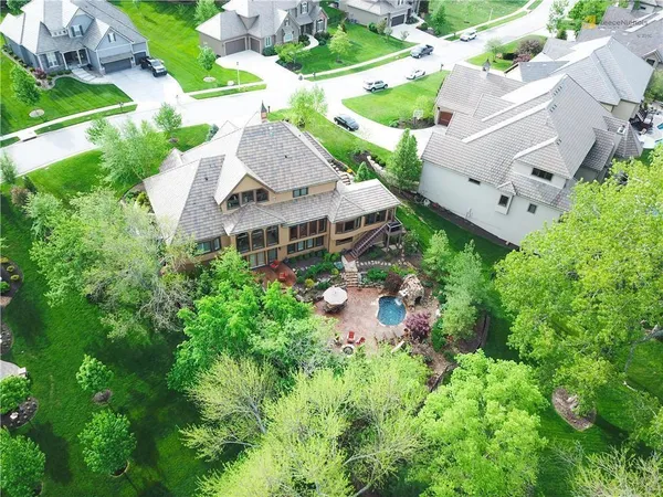 $1,350,000 | 15320 Larsen, Overland Park, KS 66221