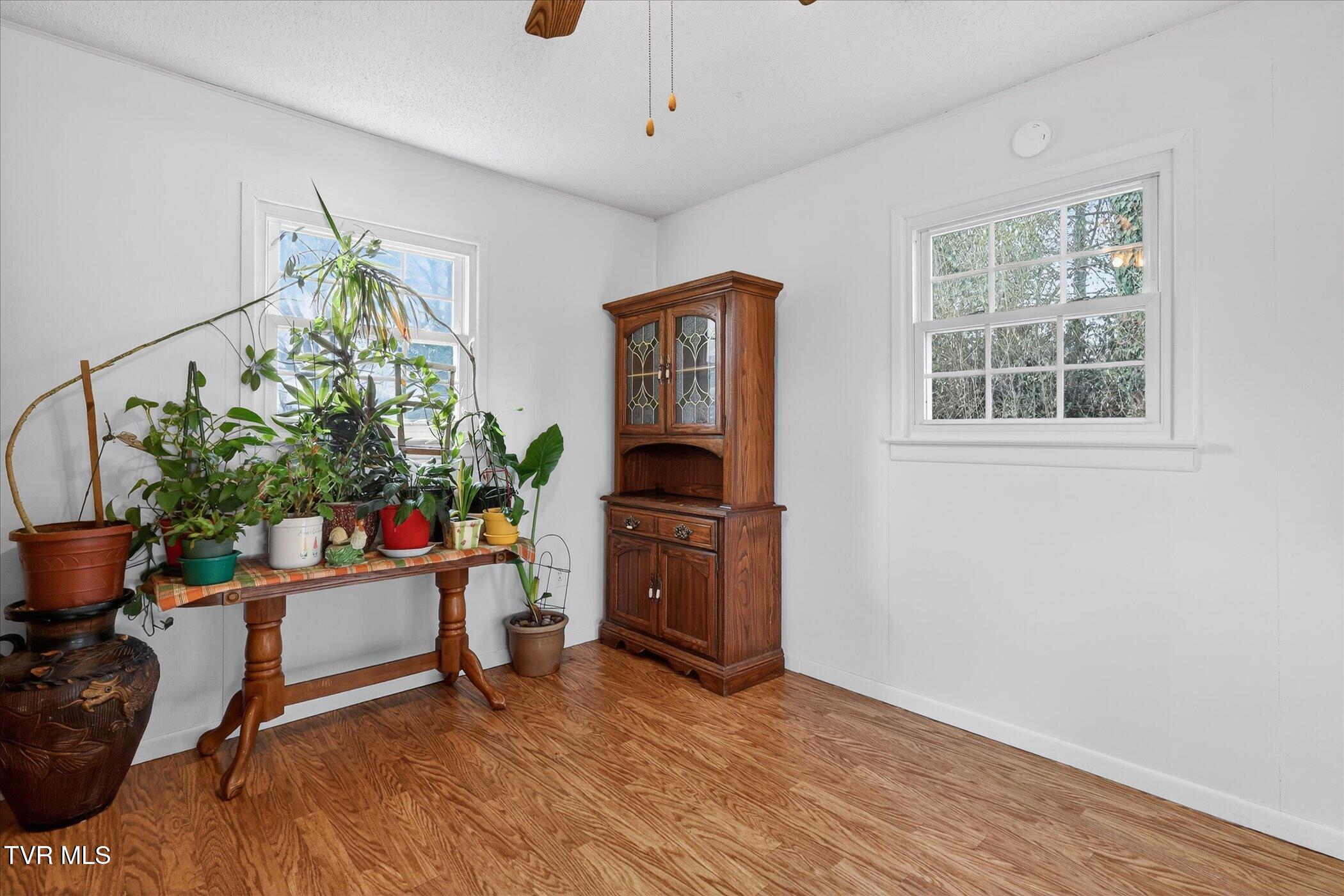 200 Keith Road Bristol, TN 37620 - Photo 11 of 33 06-200-Keith-Rd-Bristol-TN-37620-WindowS