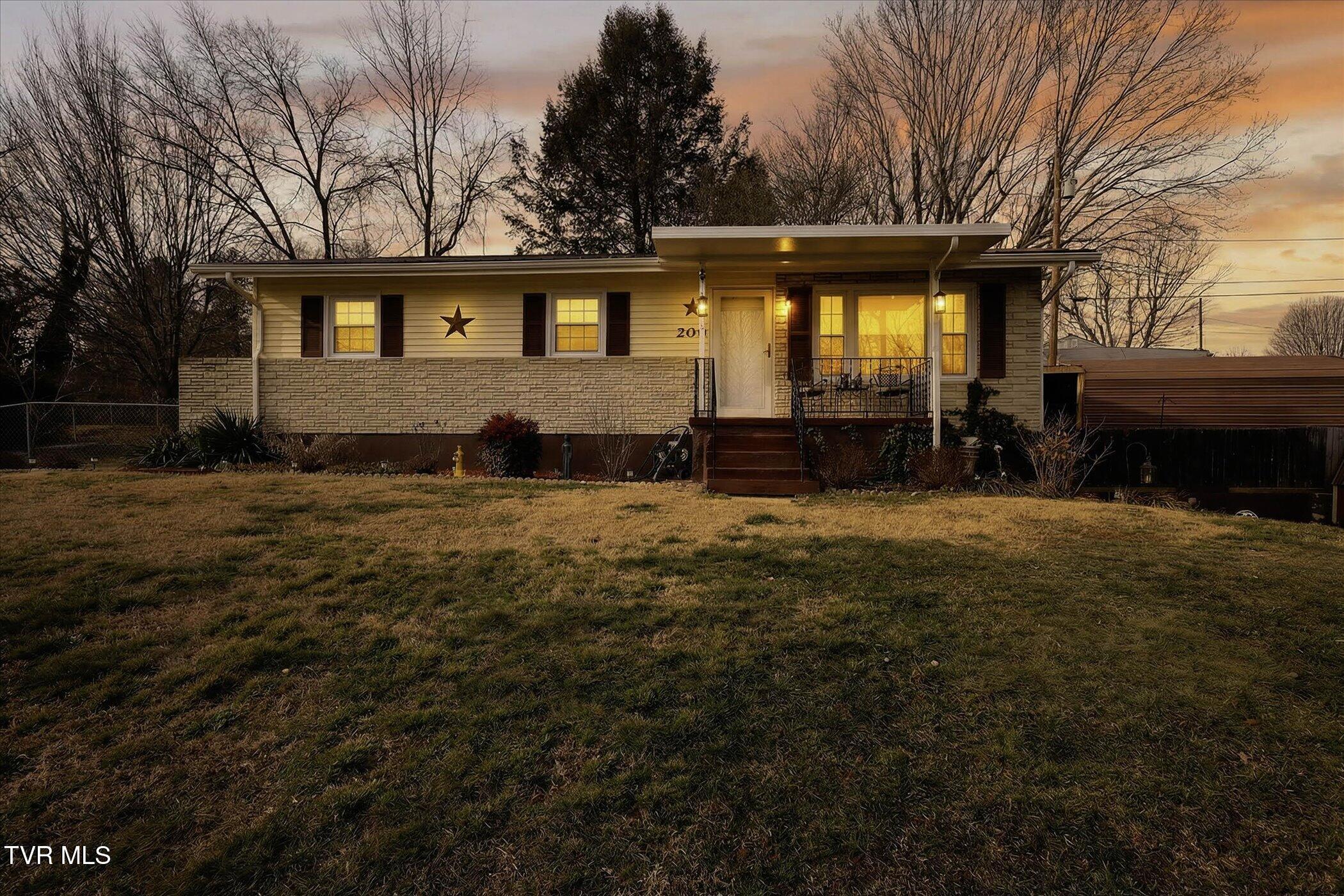 200 Keith Road Bristol, TN 37620 - Photo 33 of 33 01-200-Keith-Rd-Bristol-TN-37620-WindowS