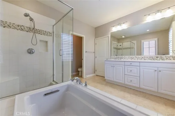 $5,695 | 99 Bianco, Irvine, CA 92618