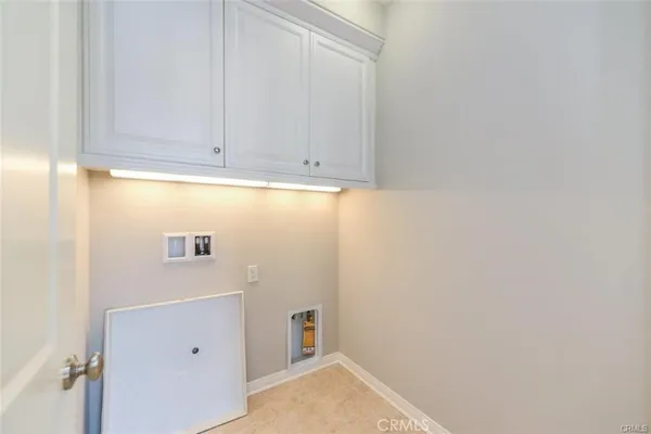 $5,695 | 99 Bianco, Irvine, CA 92618