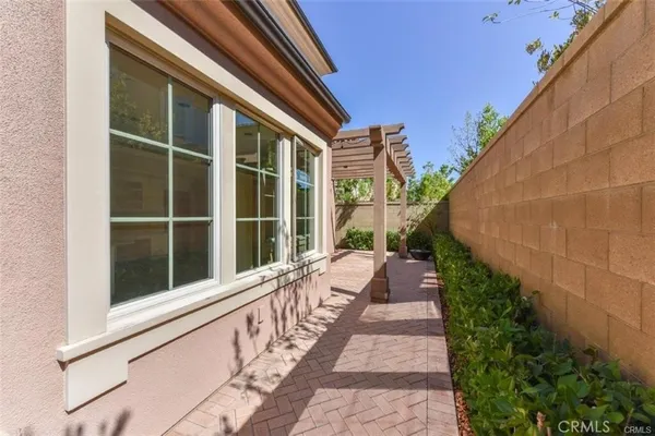 $5,695 | 99 Bianco, Irvine, CA 92618