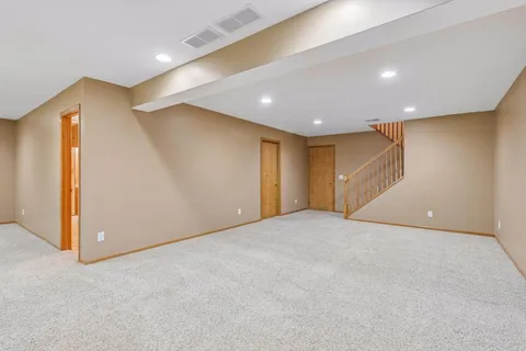 $324,900 | 464 Meadow Lane, Norwood Young America, MN 55397