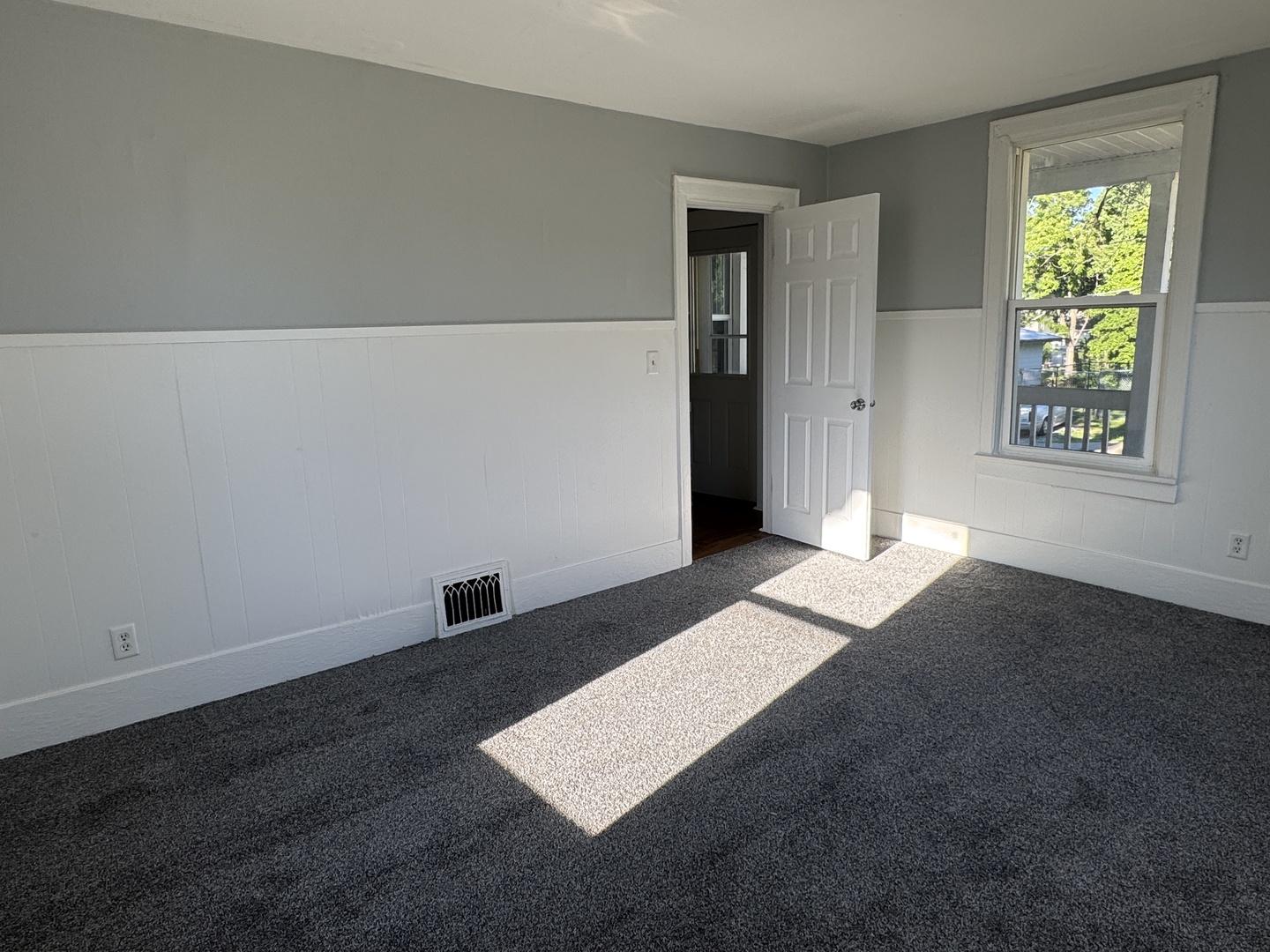 1127 North Ripley Street Davenport, IA 52803 - Photo 11 of 20