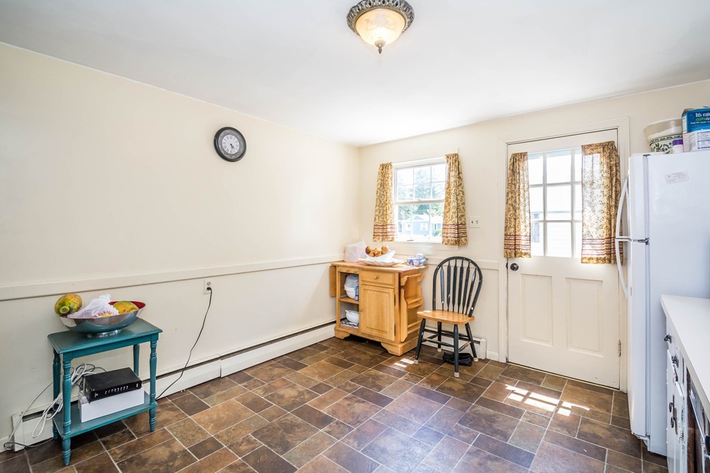 78 Sunset Road Dracut, MA 01826 - Photo 3 of 17 Gallery Image 3