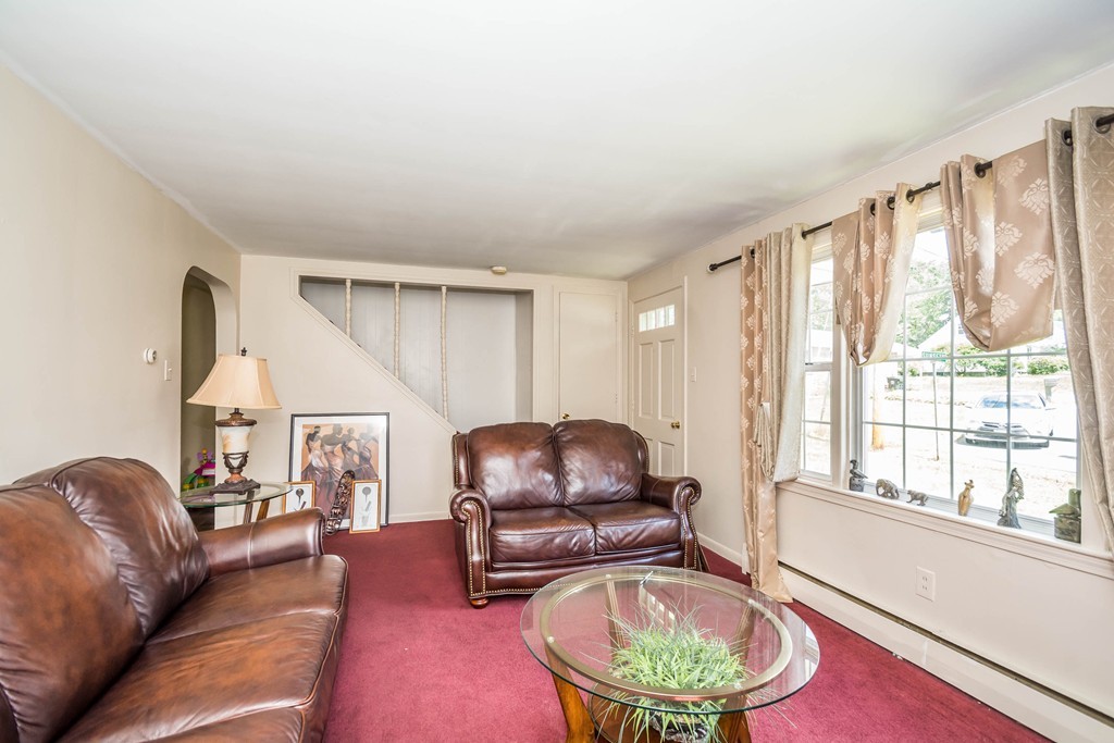 78 Sunset Road Dracut, MA 01826 - Photo 5 of 17 Gallery Image 5