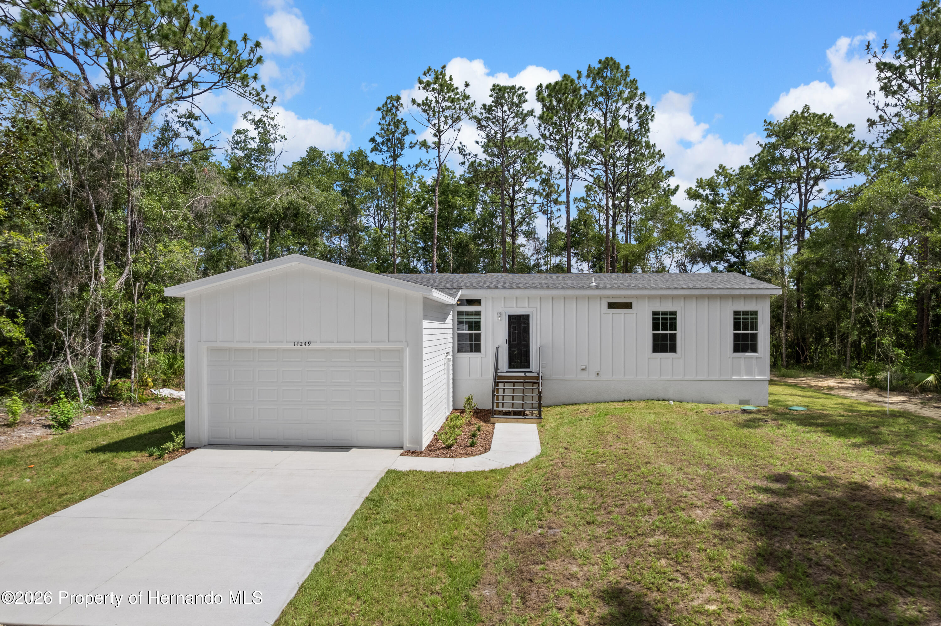 14249 Razorbill Avenue Weeki Wachee, FL 34614 - Photo 2 of 40