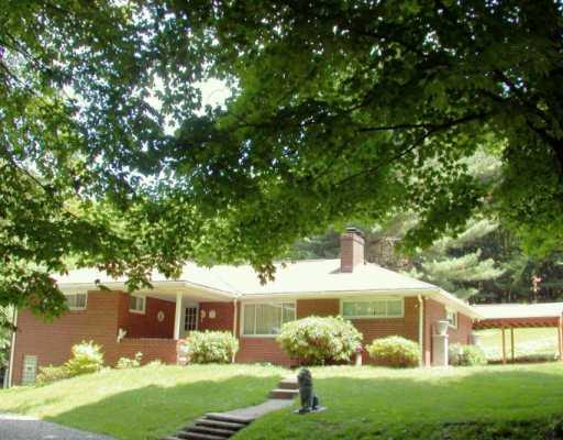 616 Sohn Road Aliquippa, PA 15001 - Photo 1 of 8 Exterior Front.