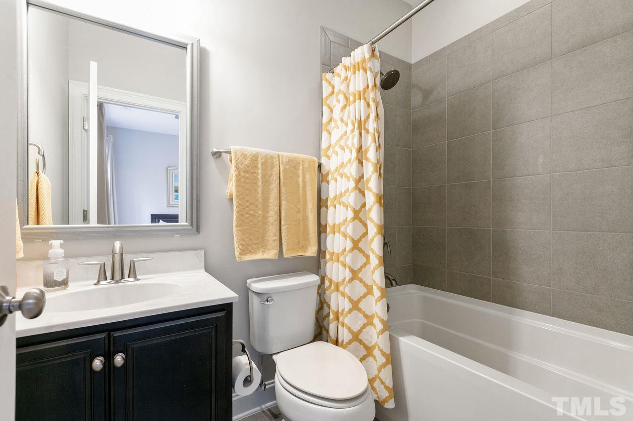 1612 Yates Wheel Way Raleigh, NC 27606 - Photo 20 of 30 1612 Yates Wheel Way - Ensuite bathroom