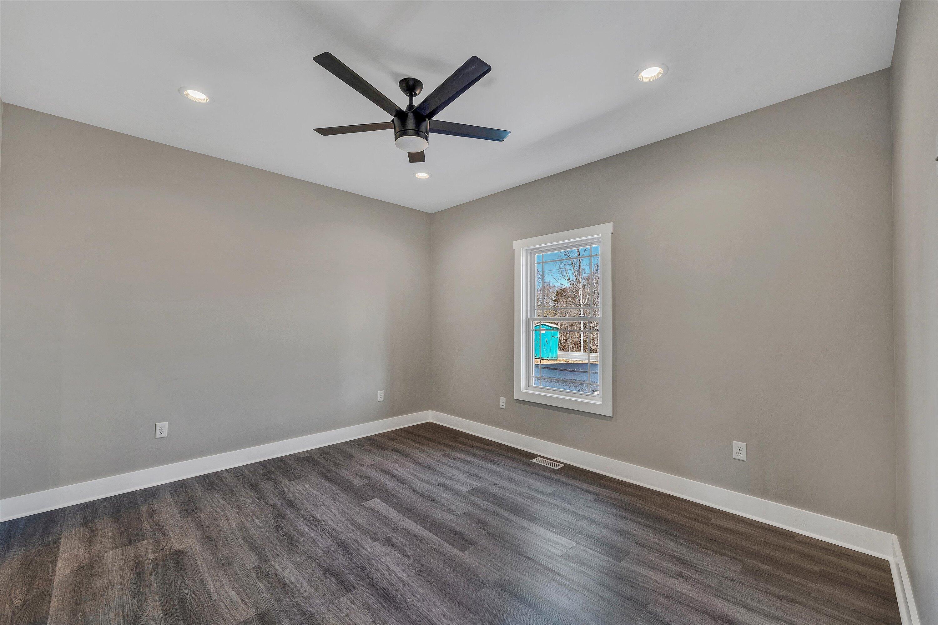 6478 Scruggs Road Moneta, VA 24121 - Photo 14 of 28 13-DSC00298