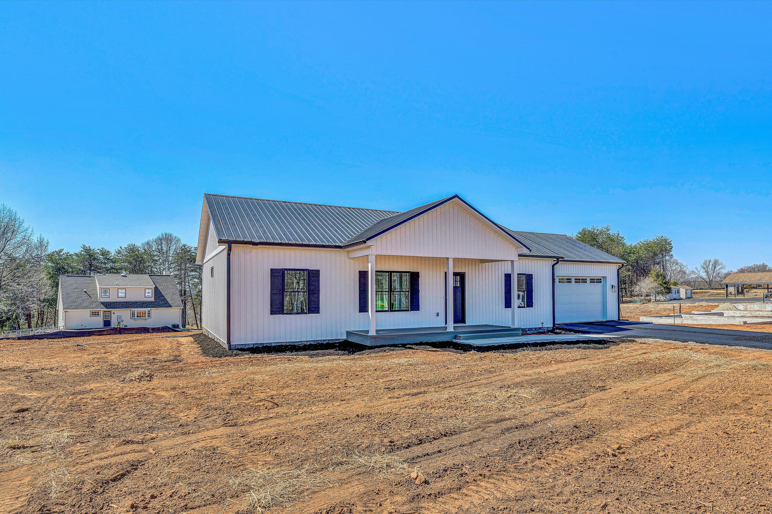 6478 Scruggs Road Moneta, VA 24121 - Photo 3 of 28 03-DSC00346
