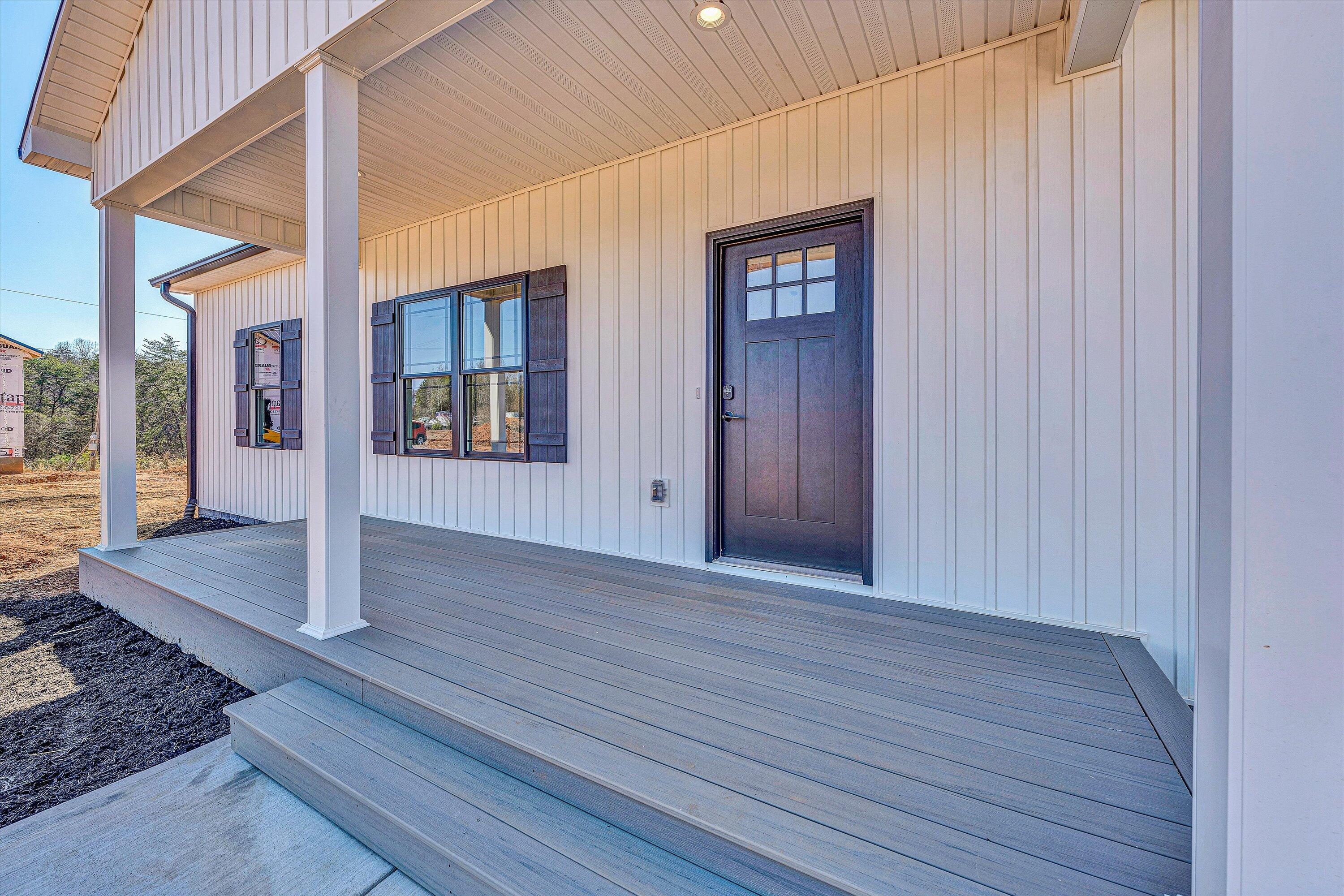 6478 Scruggs Road Moneta, VA 24121 - Photo 4 of 28 04-DSC00334