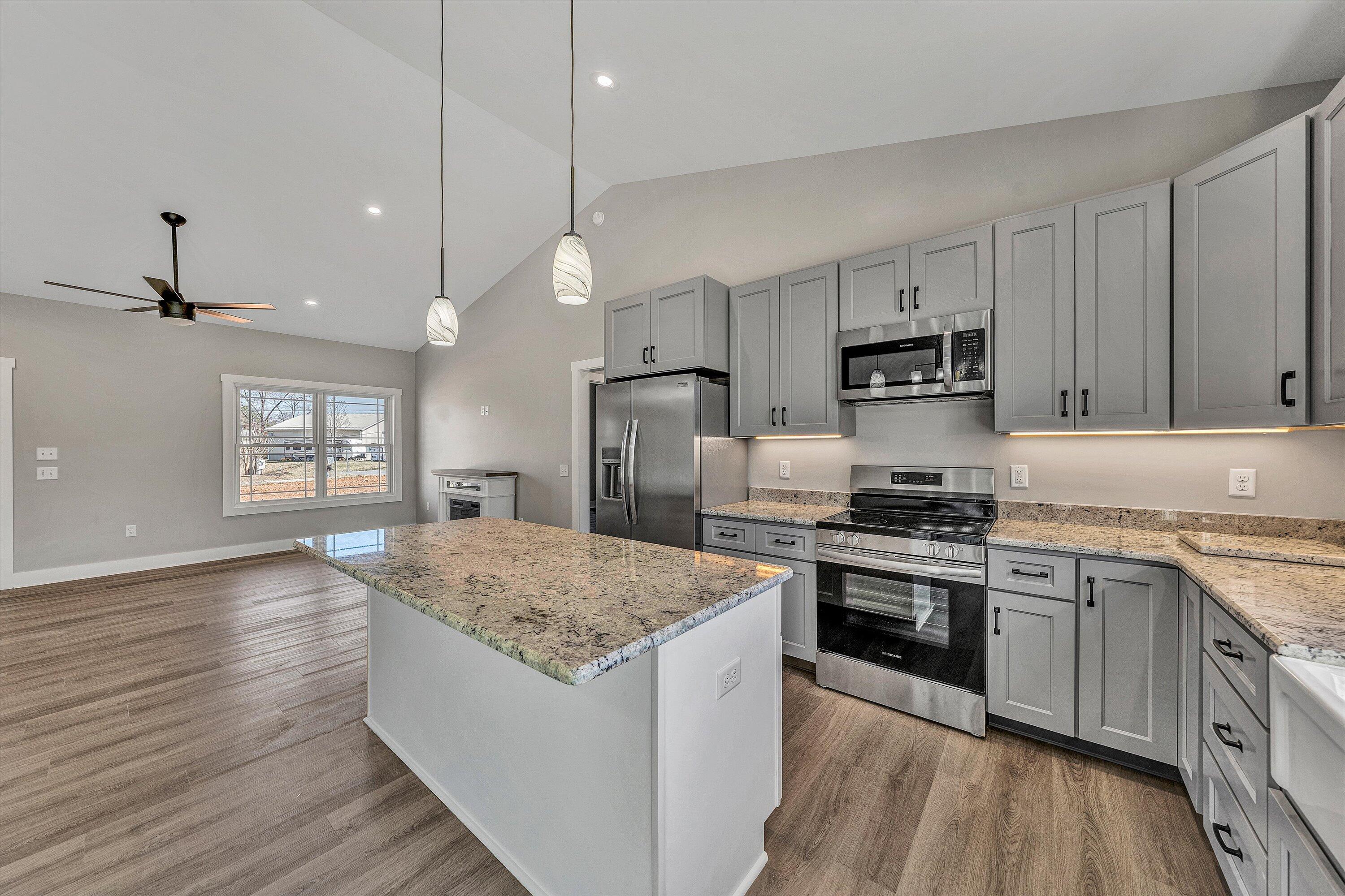 6478 Scruggs Road Moneta, VA 24121 - Photo 10 of 28 09-DSC00286