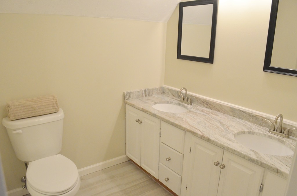 23 Dunham Road Freetown, MA 02702 - Photo 13 of 27 Gallery Image 13