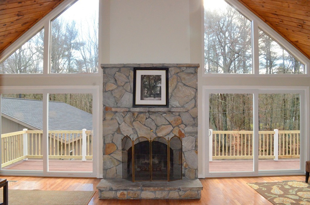 23 Dunham Road Freetown, MA 02702 - Photo 5 of 27 Gallery Image 5