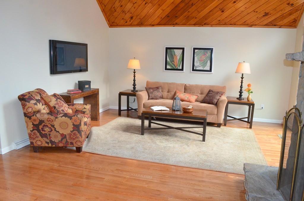 23 Dunham Road Freetown, MA 02702 - Photo 6 of 27 Gallery Image 6