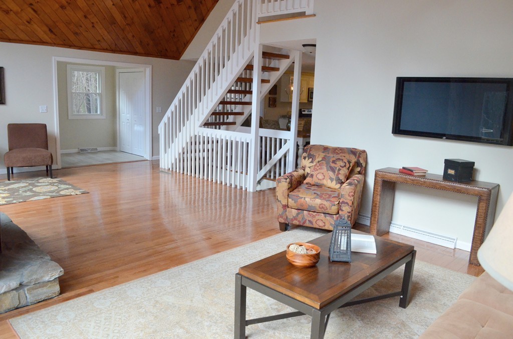 23 Dunham Road Freetown, MA 02702 - Photo 7 of 27 Gallery Image 7