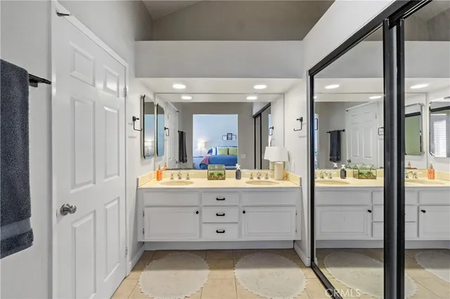 $767,800 | 8520 Lake Knoll Avenue, Unit B, Garden Grove, CA 92844