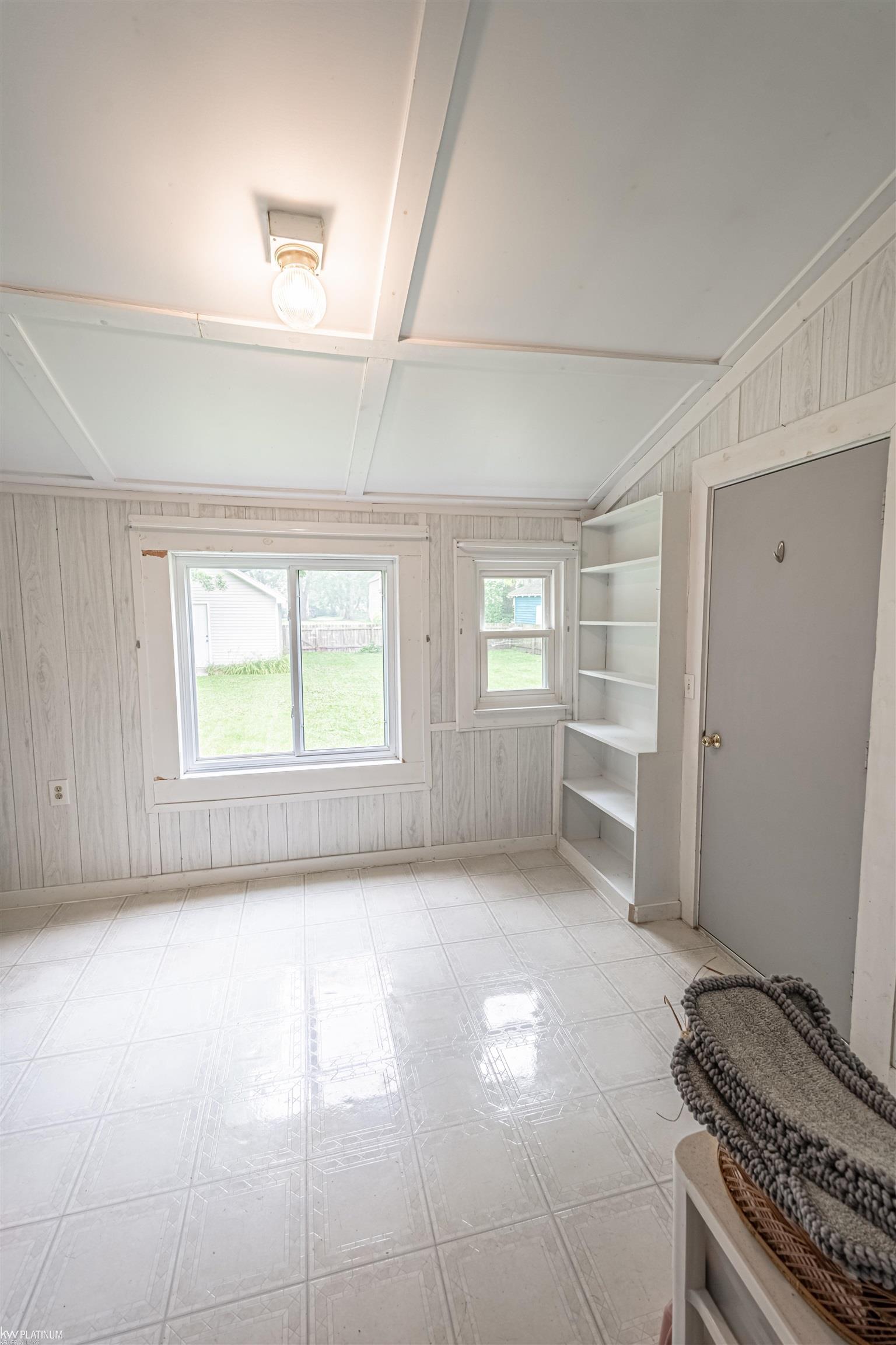 2420 Stone Street Port Huron, MI 48060 - Photo 12 of 15