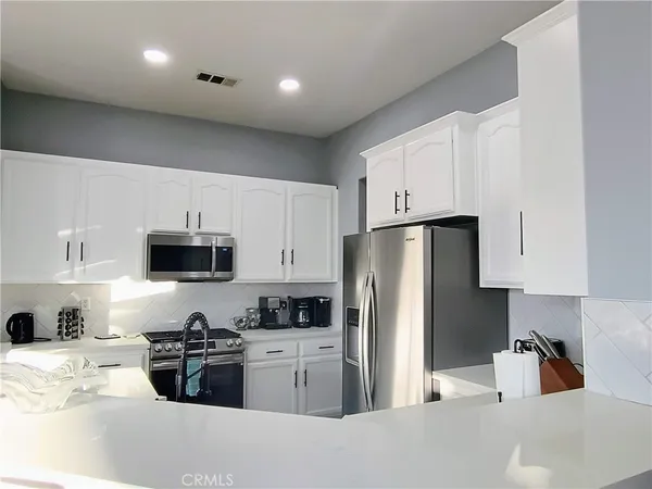 $3,000 | 13581 Mountain Top Drive, Desert Hot Springs, CA 92240