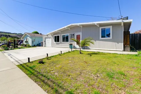 $925,000 | 125 Frontier Drive, Oceanside, CA 92058