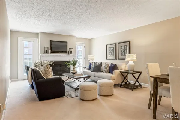 $199,000 | 14443 Bantry Lane, Unit 24, Chesterfield, MO 63017