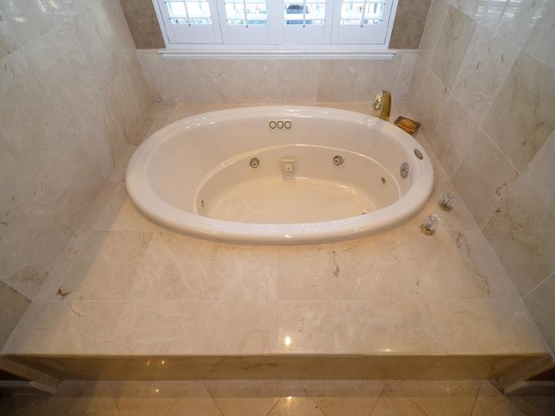 4398 Stonebridge Road Destin, FL 32541 - Photo 37 of 115 MASTER JETTED TUB