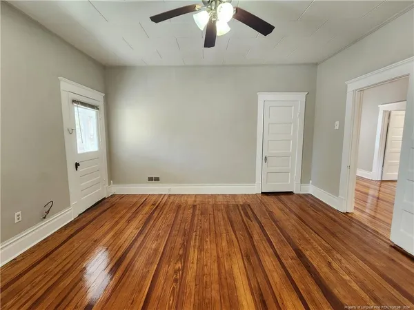 $1,000 | 205 West 9th Street, Lumberton, NC 28358