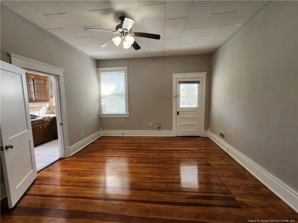 $1,000 | 205 West 9th Street, Lumberton, NC 28358