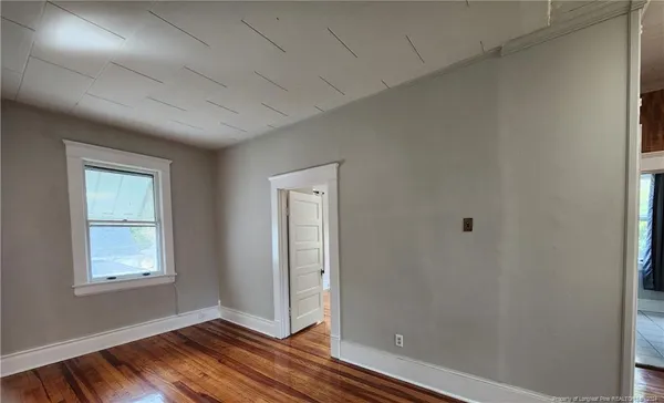 $1,000 | 205 West 9th Street, Lumberton, NC 28358