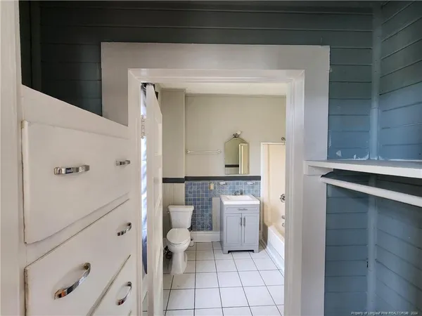 $1,000 | 205 West 9th Street, Lumberton, NC 28358