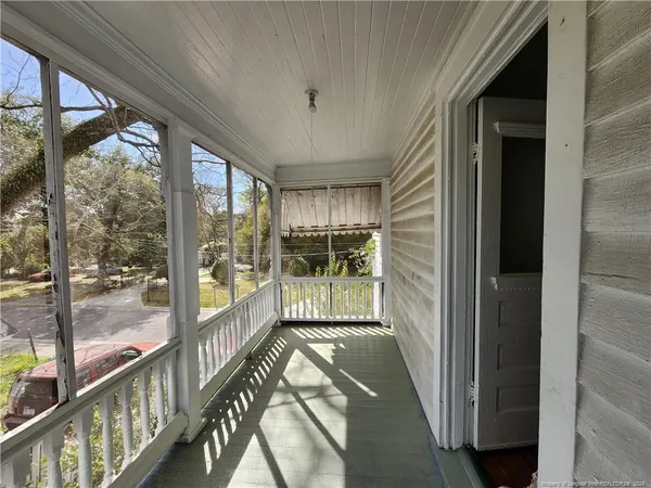 $1,000 | 205 West 9th Street, Lumberton, NC 28358