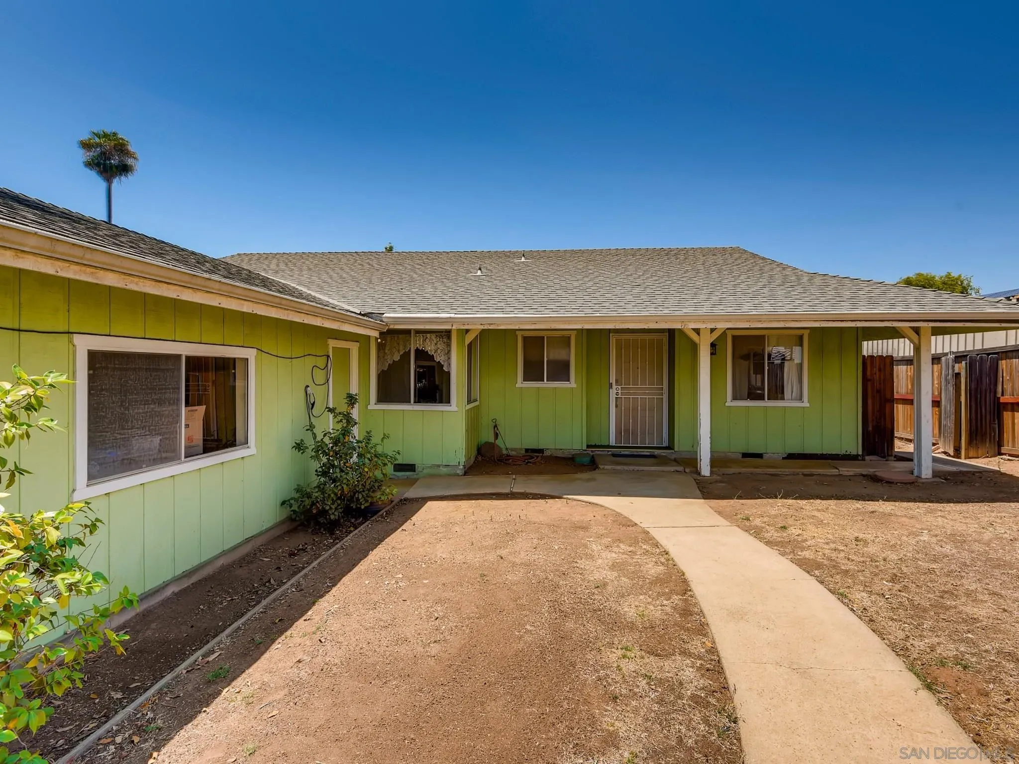 127 Ellis Lane Fallbrook, CA 92028 - Photo 3 of 27 Gallery Image 3