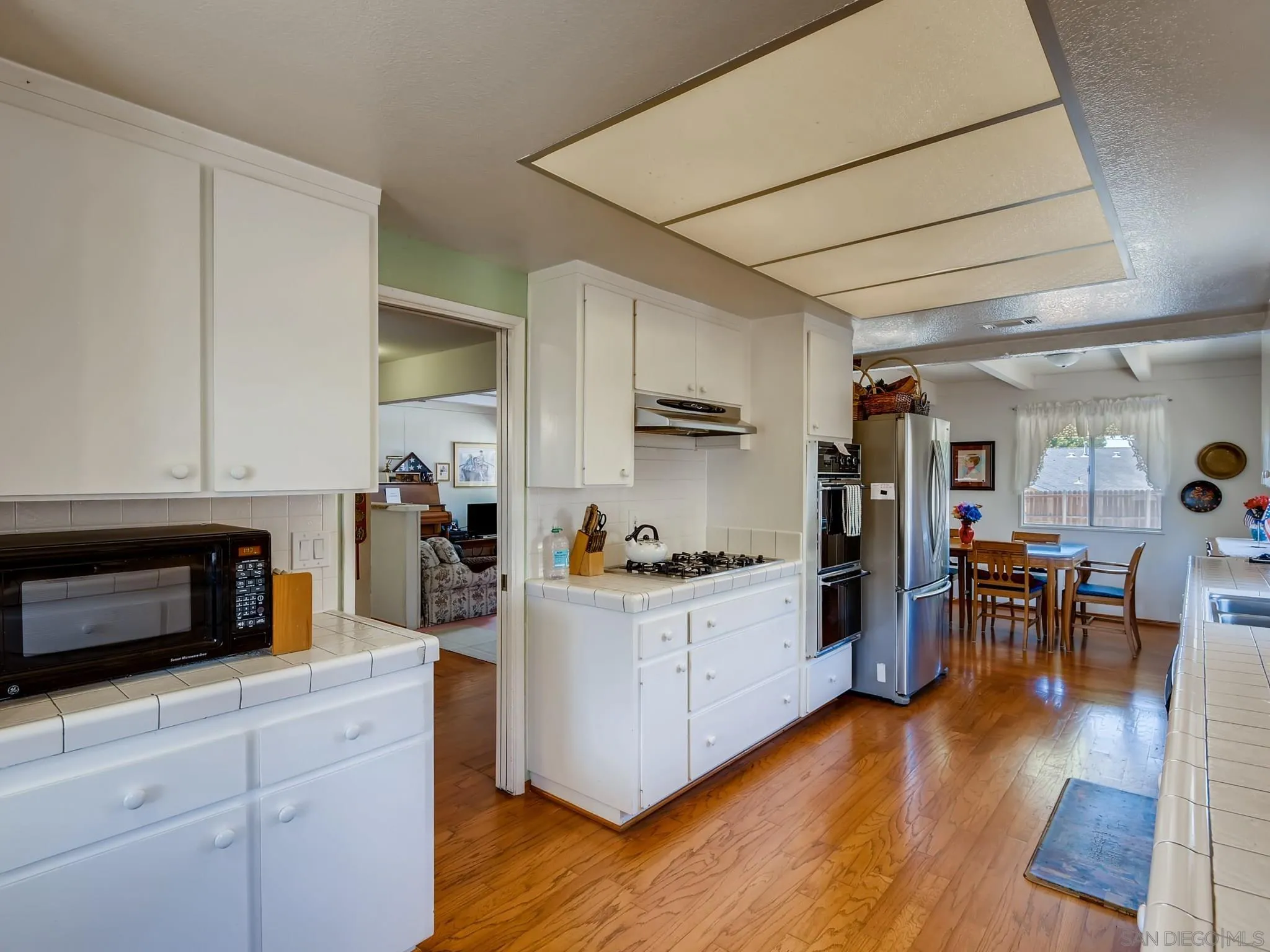127 Ellis Lane Fallbrook, CA 92028 - Photo 10 of 27 Gallery Image 10
