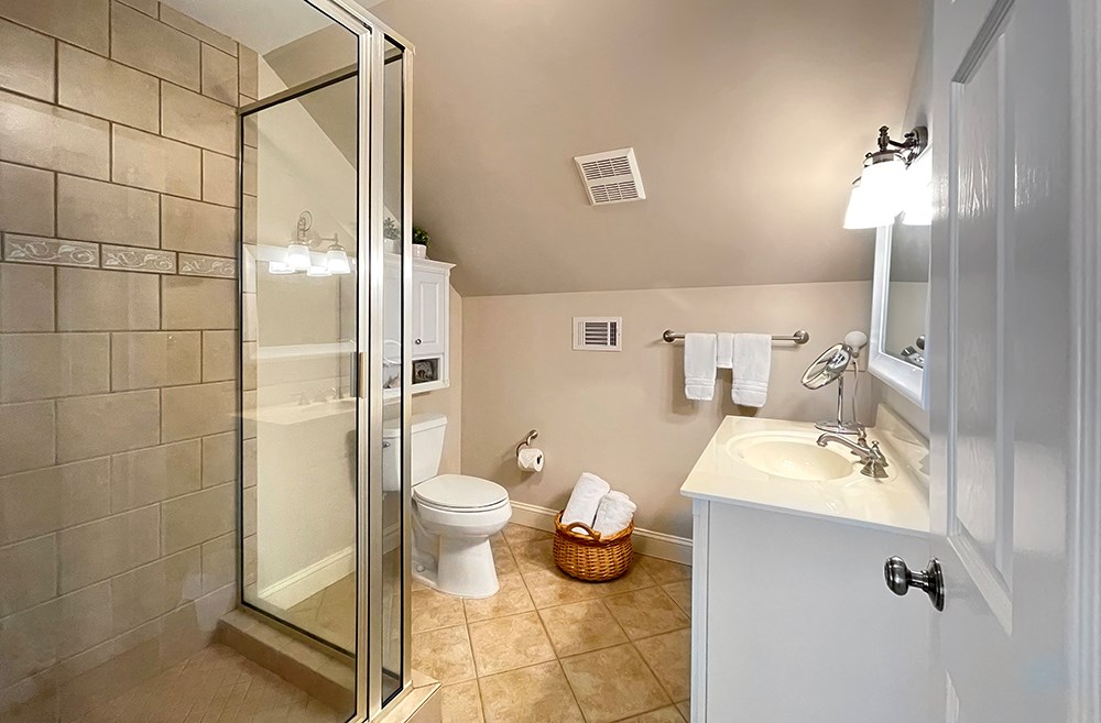 971 Harrisville Road Hamilton, GA 31811 - Photo 17 of 27 GARAGE APARTMENT BATHROOM