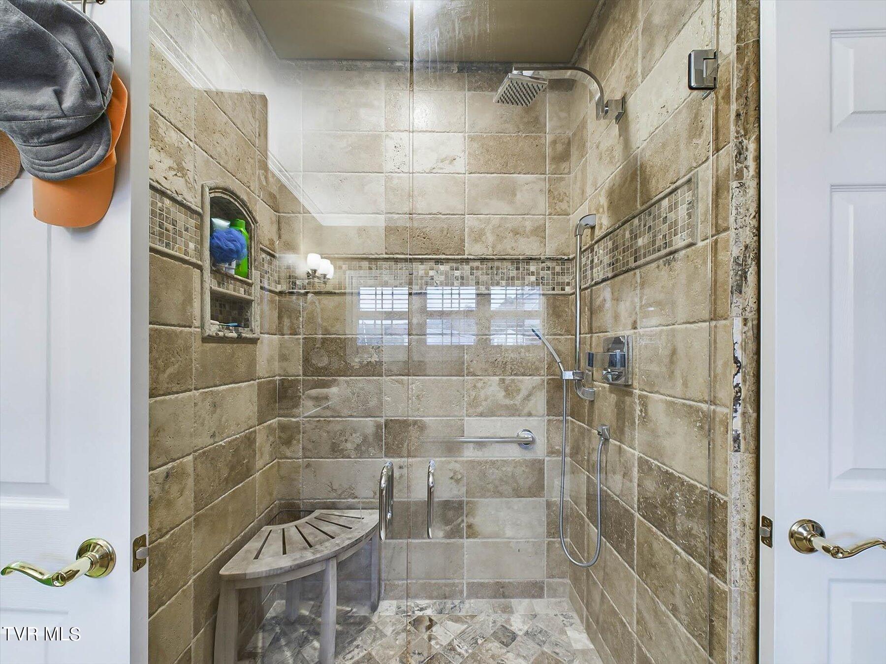 1160 Haw Ridge Road Piney Flats, TN 37686 - Photo 20 of 30 019