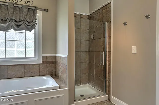 $3,900 | 128 Southridge Drive, Unit 155, Blountville, TN 37617