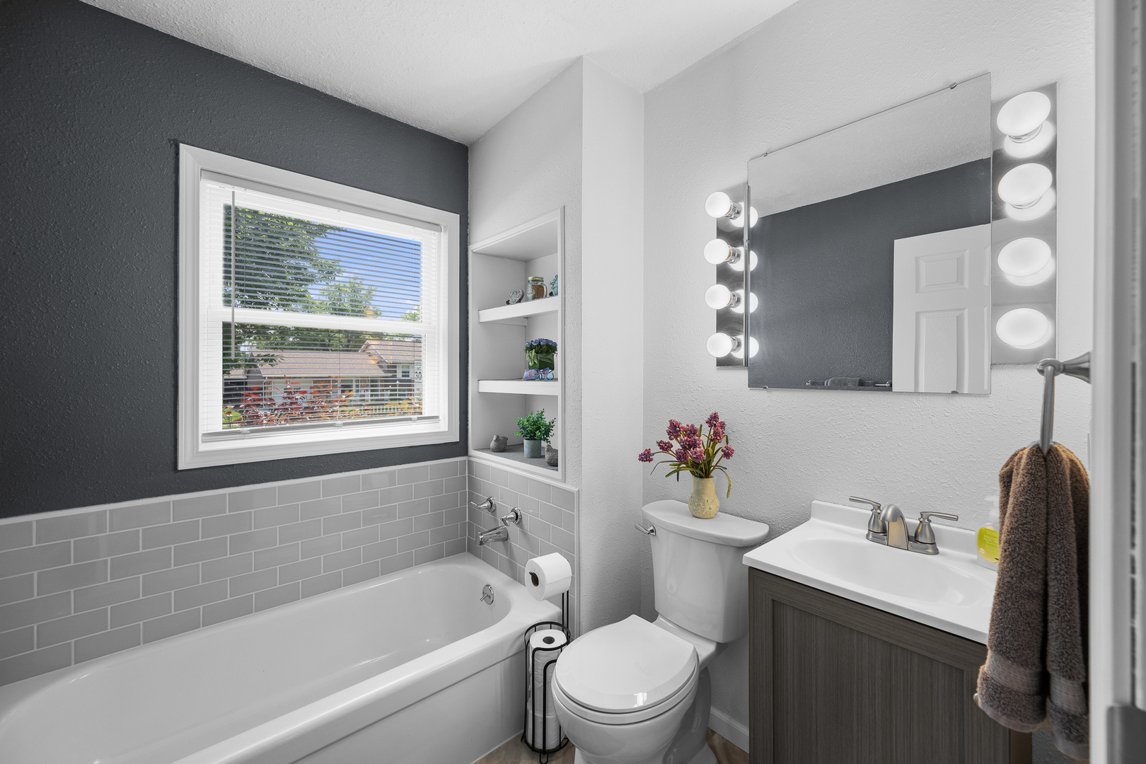 2412 Maplecrest Road Bettendorf, IA 52722 - Photo 18 of 37 Gallery Image 18