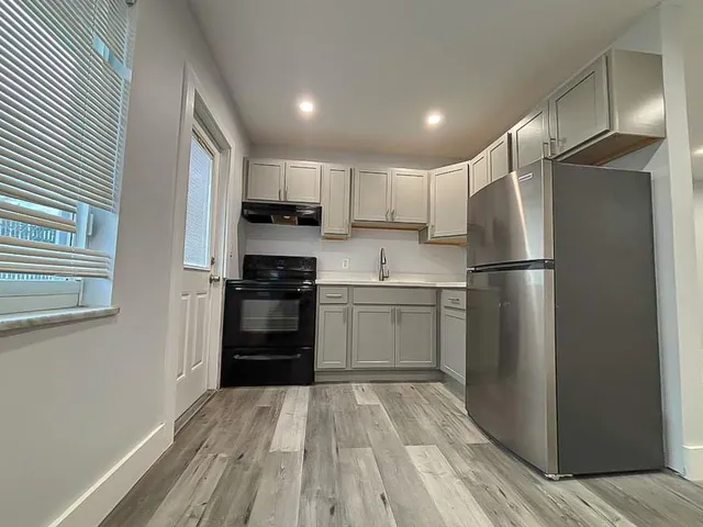 $1,900 | 2434 Sherman Street, Unit B, Hollywood, FL 33020