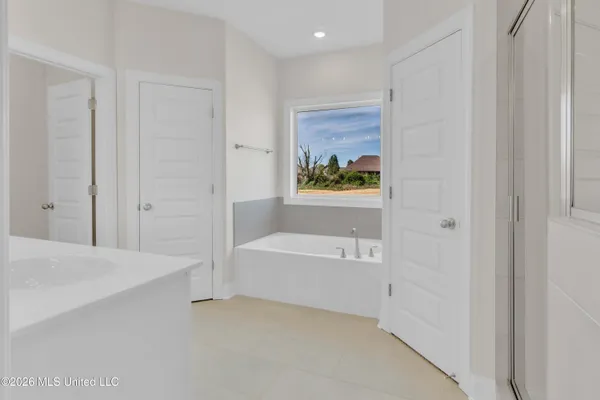 $413,900 | 7455 Newbury Drive, Olive Branch, MS 38654