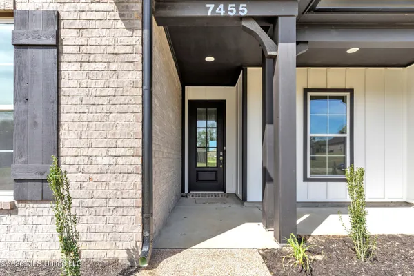 $413,900 | 7455 Newbury Drive, Olive Branch, MS 38654