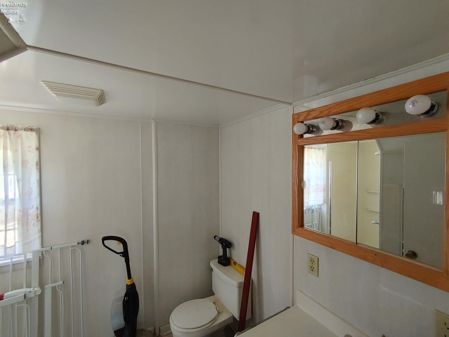 810 Everett Road Fremont, OH 43420 - Photo 10 of 15 Gallery Image 10