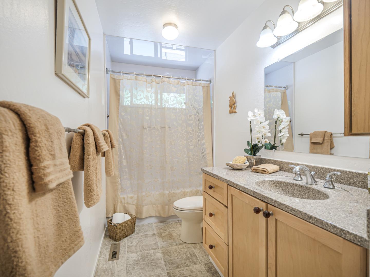 2759 Valencia Road Aptos, CA 95003 - Photo 22 of 56 Gallery Image 22
