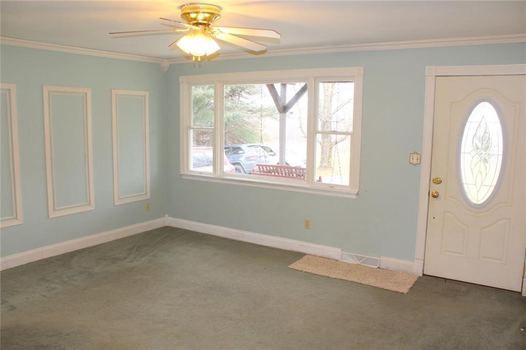 958 Leesburg Station Road Volant, PA 16156 - Photo 10 of 17 Living Room