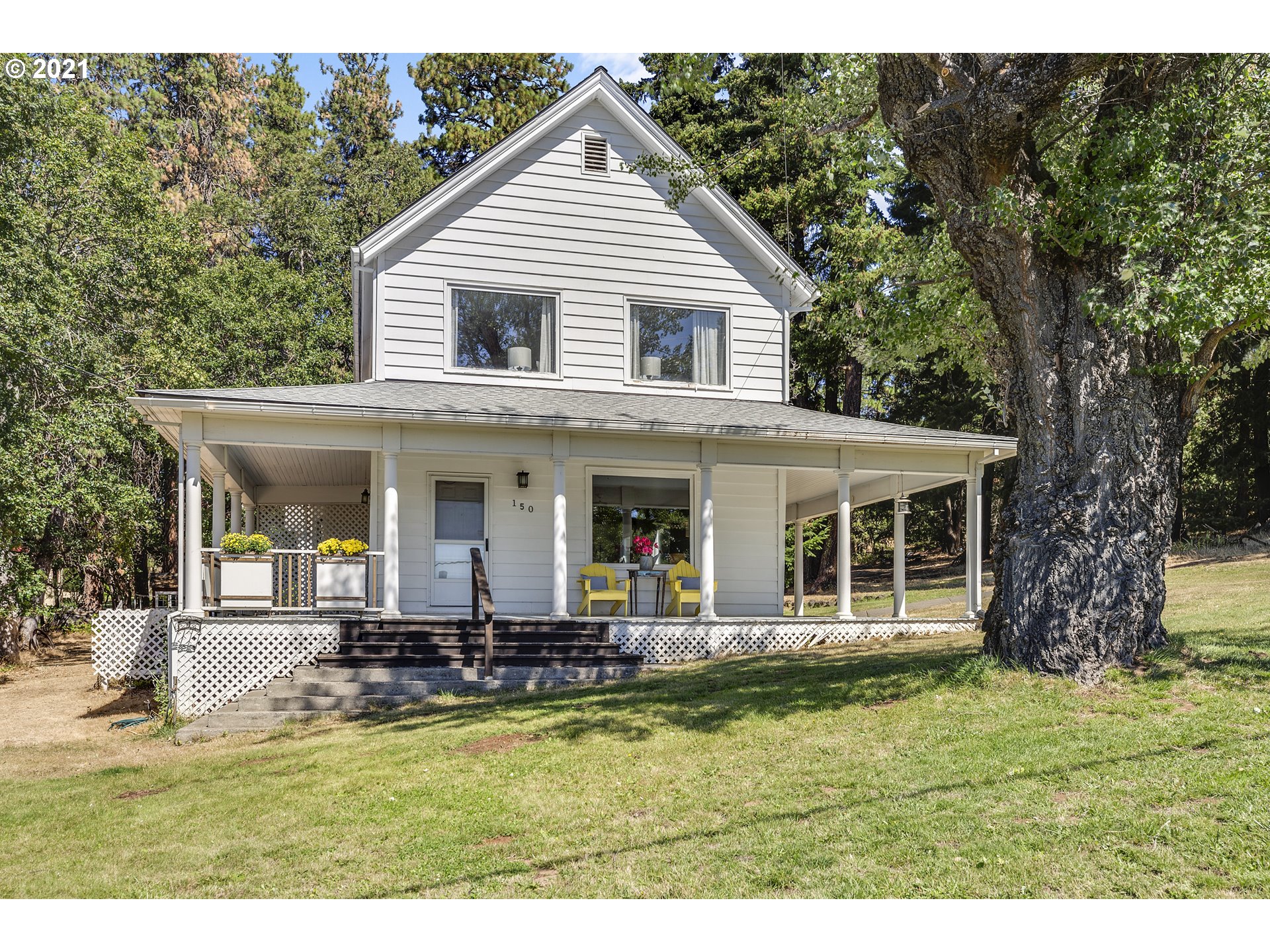 150 Southwest Eyrie Road White Salmon, WA 98672 - Photo 1 of 32 Gallery Image 1