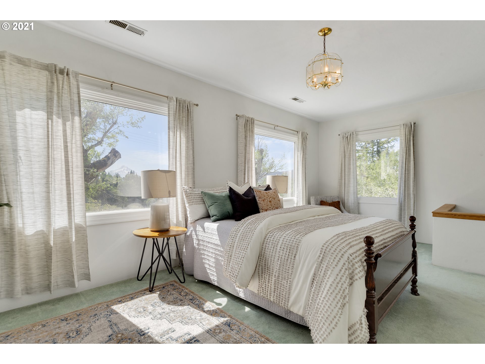 150 Southwest Eyrie Road White Salmon, WA 98672 - Photo 17 of 32 Gallery Image 17