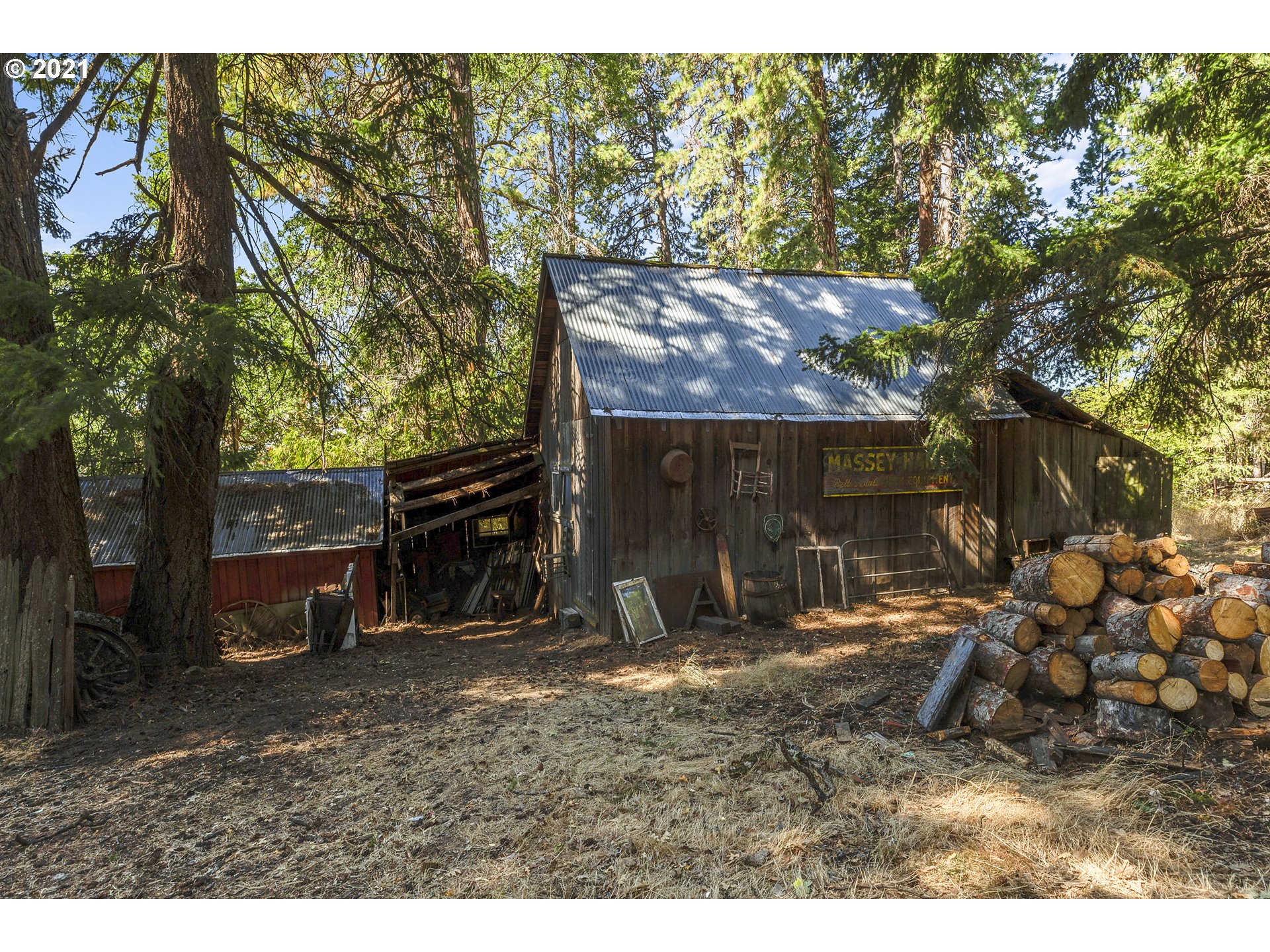 150 Southwest Eyrie Road White Salmon, WA 98672 - Photo 30 of 32 Gallery Image 30