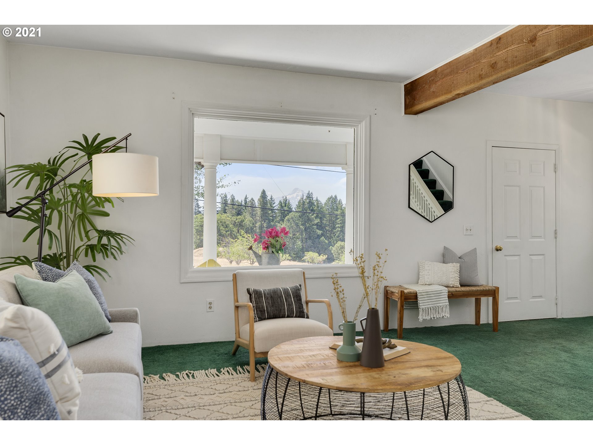 150 Southwest Eyrie Road White Salmon, WA 98672 - Photo 5 of 32 Gallery Image 5