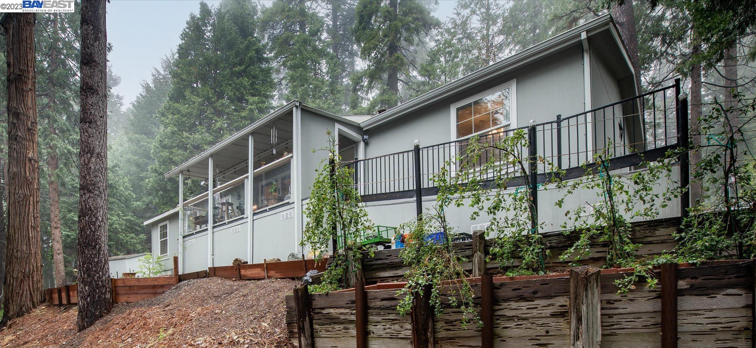 5840 Pony Express Trail, Unit 9, Pollock Pines, CA 95726 Compass